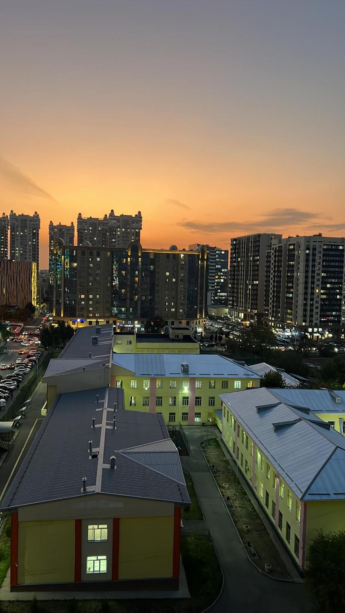 2-х комн уютные в Gagarin Park в 2 мин пешком от меги со всеми удобствами Apartment Almaty